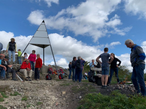 f9b6b091 ea24 477d 931c 9740a6f82130